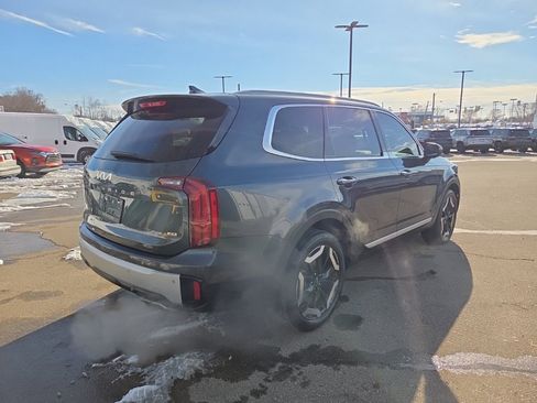 Used 2023 Kia Telluride S w/ S Sunroof Package image 10