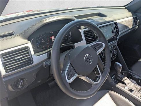Used 2023 Volkswagen Atlas Cross Sport SE w/ Panoramic Sunroof Package FWD image 10
