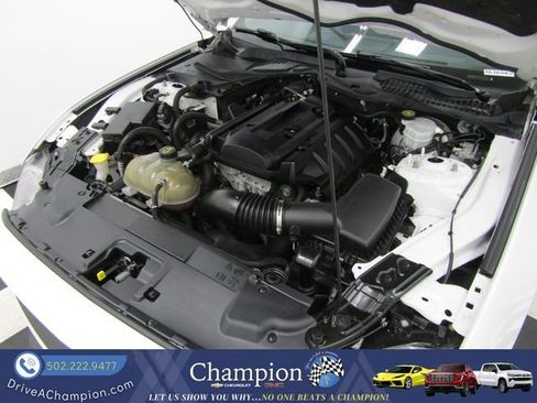 Used 2018 Ford Mustang Coupe RWD image 35
