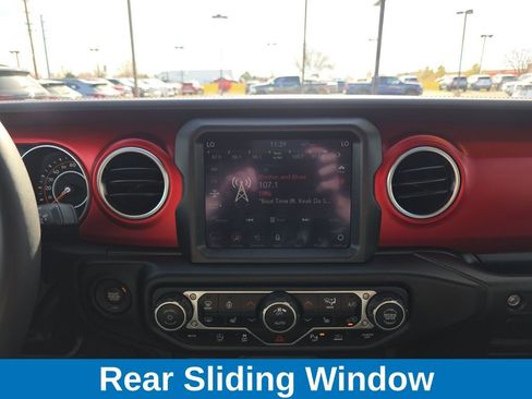 Used 2023 Jeep Gladiator Rubicon w/ Cold Weather Group image 29