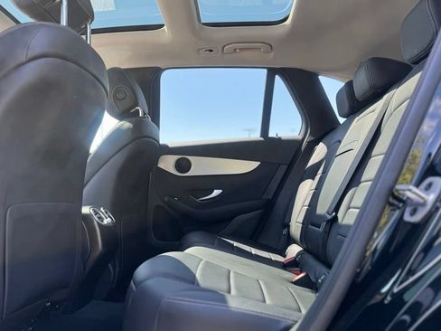 Used 2022 Mercedes-Benz GLC 300 4MATIC image 23