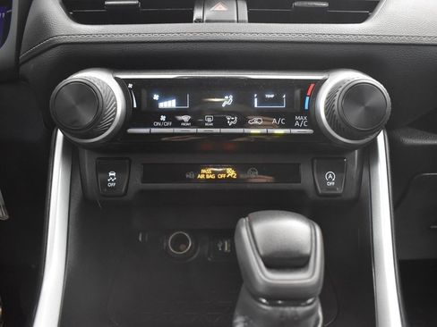 Used 2024 Toyota RAV4 LE image 11