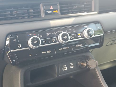 Used 2025 Honda Pilot EX-L image 29