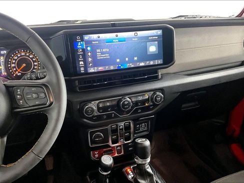 Used 2024 Jeep Wrangler Unlimited Sport AWD/4WD image 6