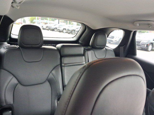 Used 2019 Jeep Cherokee Limited w/ Luxury Group AWD/4WD image 26