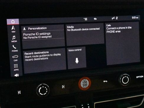 Certified 2025 Porsche Macan AWD/4WD image 12