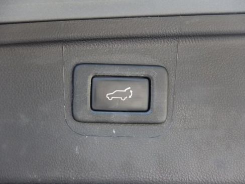 Used 2018 Subaru Outback 2.5i Limited AWD/4WD image 38