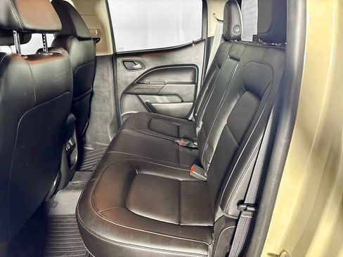 Used 2022 Chevrolet Colorado ZR2 w/ ZR2 Dusk Special Edition image 19