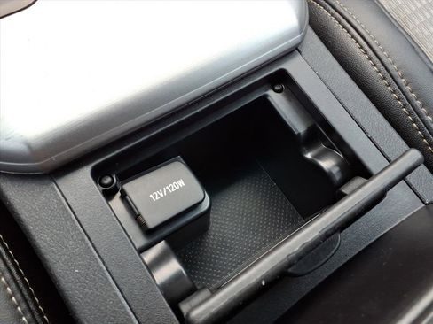 Used 2014 Toyota Camry L image 21