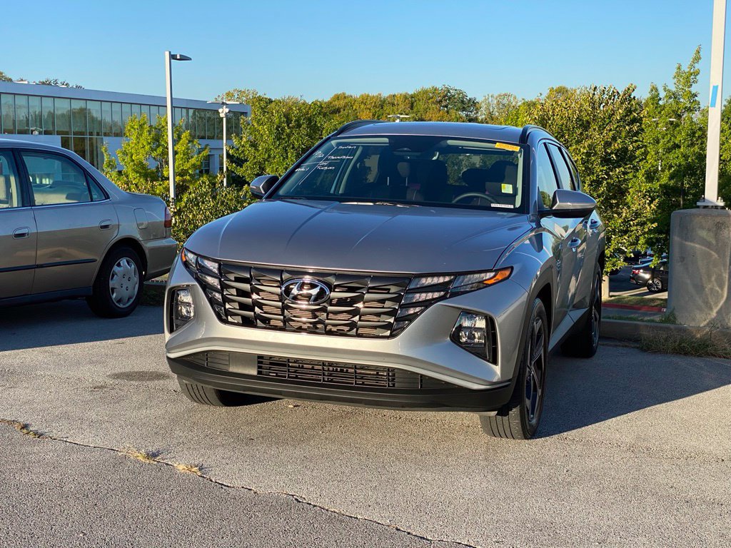 Used 2024 Hyundai Tucson SEL w/ Convenience Package FWD image 3