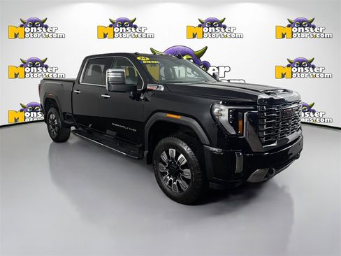 Used 2024 GMC Sierra 2500 Denali w/ Technology Package image 3