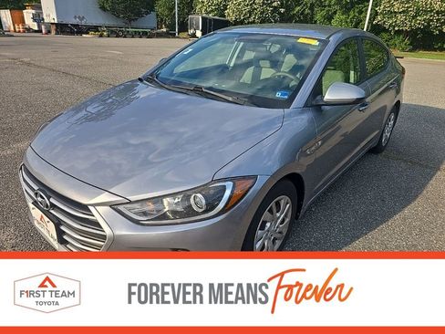 Used 2017 Hyundai Elantra SE FWD image 1