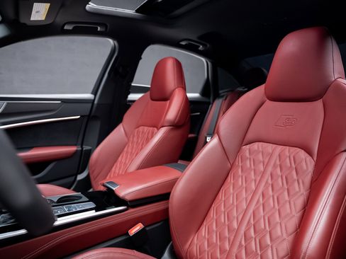 Used 2024 Audi S6 Premium Plus w/ Premium Plus Package image 62