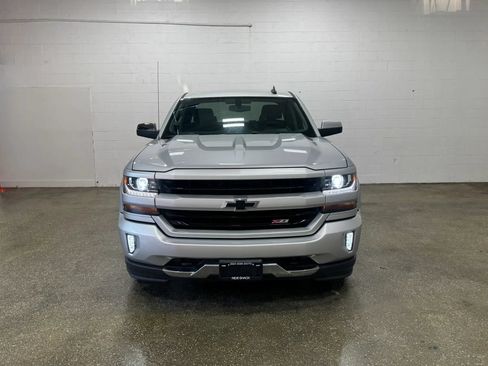 Used 2018 Chevrolet Silverado 1500 LT w/ All Star Edition AWD/4WD image 9