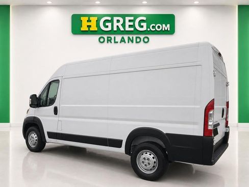 Used 2025 RAM ProMaster 2500 w/ Convenience Group FWD image 2