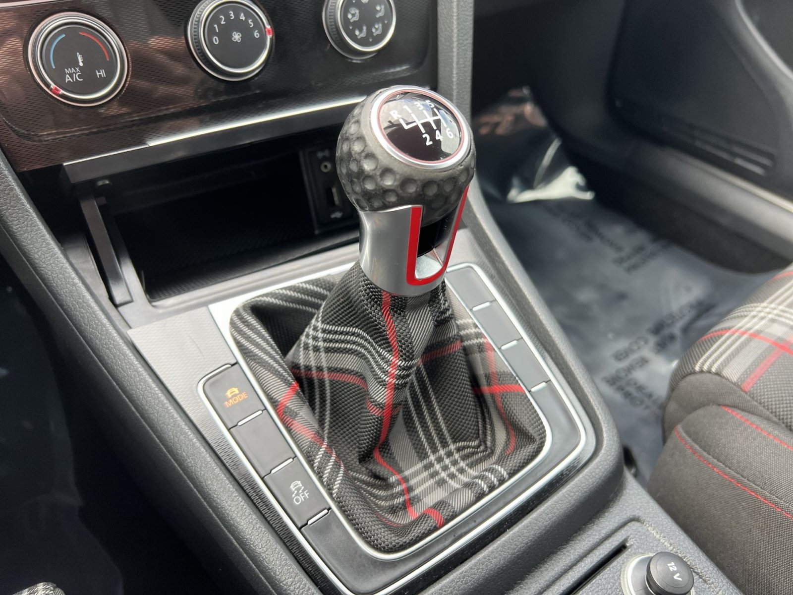 Used 2016 Volkswagen GTI S FWD image 20