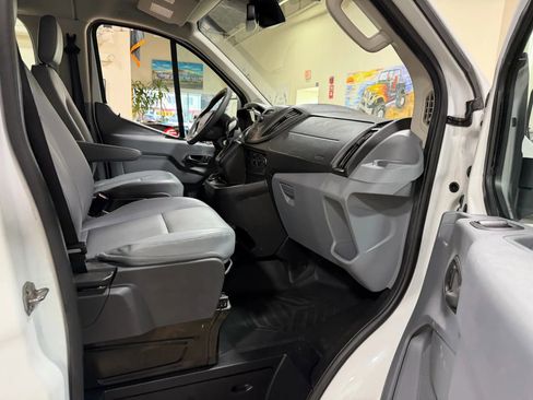 Used 2017 Ford Transit 150 XL image 32