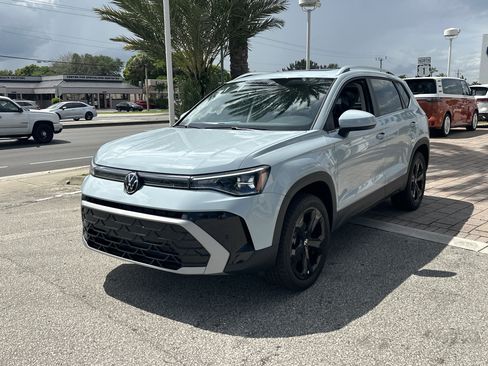 New 2026 Volkswagen Taos SEL AWD/4WD image 2