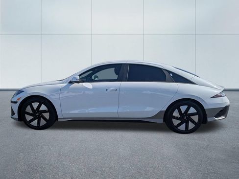 Used 2024 Hyundai Ioniq 6 SE RWD image 3