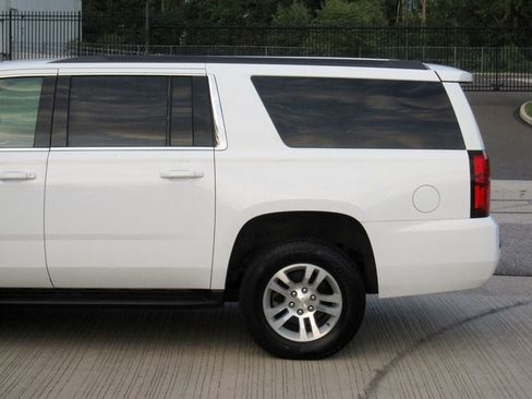 Used 2018 Chevrolet Suburban LS AWD/4WD image 8