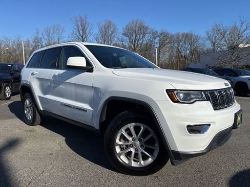 Used 2022 Jeep Grand Cherokee Laredo X image 1