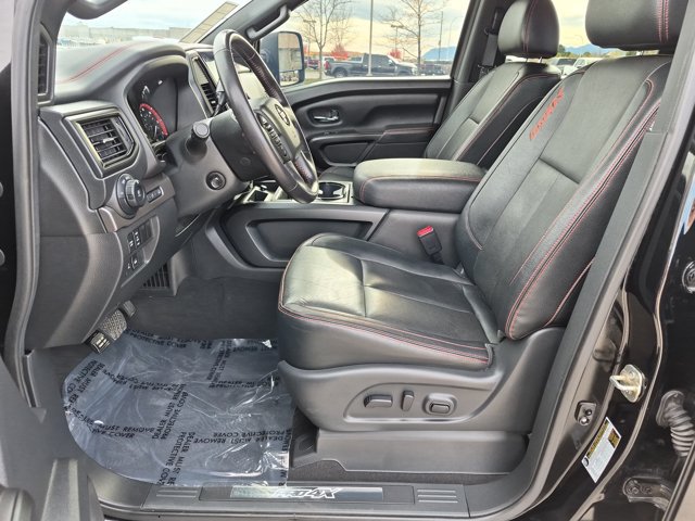 Used 2021 Nissan Titan PRO-4X w/ Pro-4x Convenience Package AWD/4WD image 15
