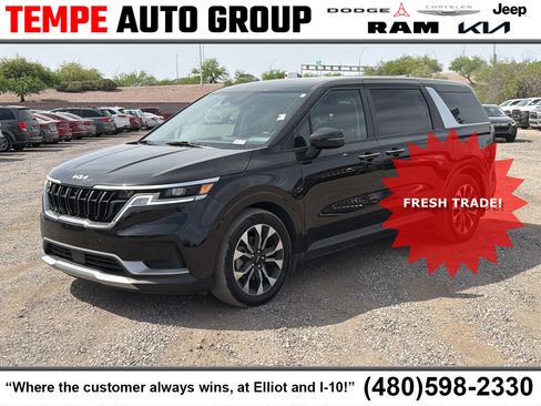 Used 2024 Kia Carnival EX image 1