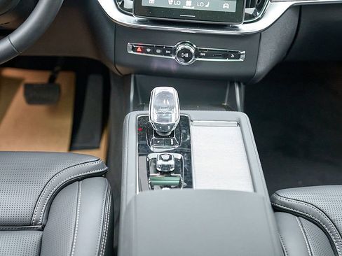 New 2026 Volvo XC90 T8 Ultra w/ Protection Package AWD/4WD image 32