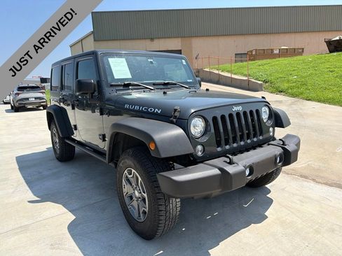 Used 2018 Jeep Wrangler Unlimited Rubicon AWD/4WD image 3