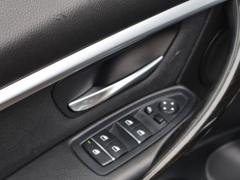 Used 2018 BMW 330i Sedan image 21