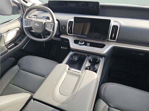 New 2025 Ford Expedition Max Active image 29