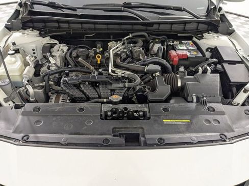 Used 2023 Nissan Altima 2.5 SR w/ SR Premium Package FWD image 36