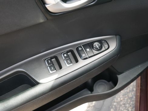Used 2016 Kia Optima LX w/ Option Group 014 FWD image 19