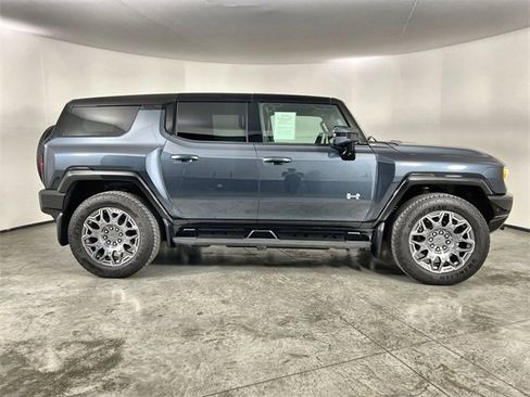 Used 2025 GMC Hummer EV 3X w/ LPO, Cargo Utility Package image 9