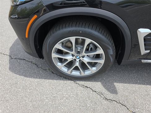 New 2026 BMW X5 xDrive40i w/ Climate Comfort Package AWD/4WD image 11