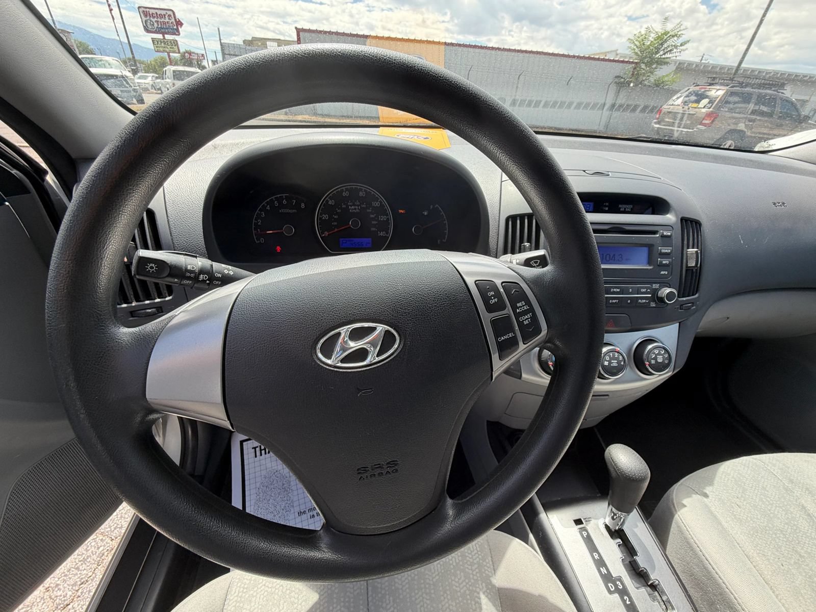 Used 2010 Hyundai Elantra GLS FWD image 19