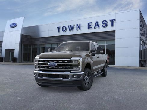 New 2026 Ford F250 Lariat w/ FX4 Off-Road Package AWD/4WD image 2