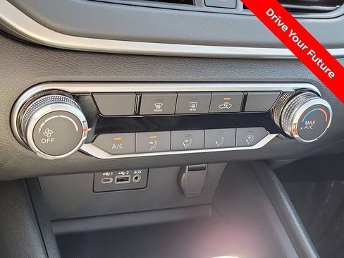 Certified 2025 Nissan Altima 2.5 S FWD image 13