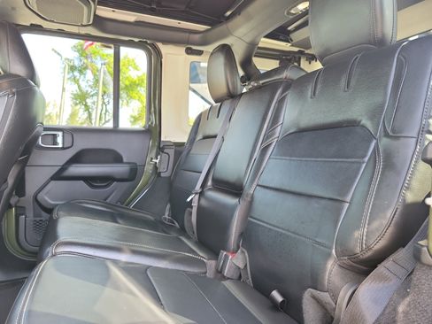 Used 2023 Jeep Wrangler Unlimited Sahara w/ Safety Group AWD/4WD image 12