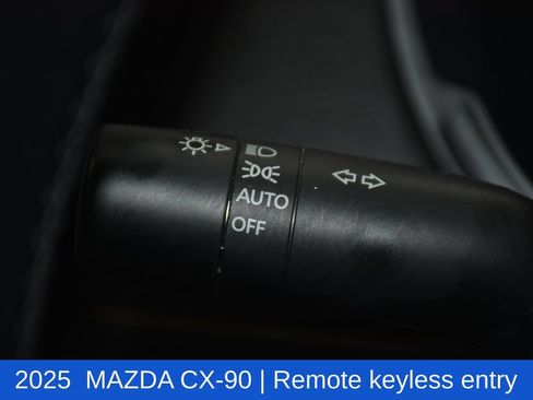Used 2025 MAZDA CX-90 3.3 Turbo w/ Preferred Package AWD/4WD image 11
