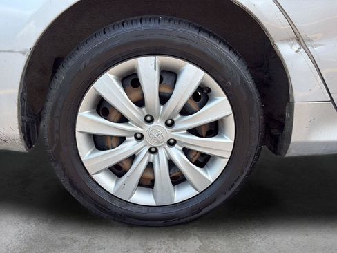 Used 2012 Toyota Corolla LE FWD image 23