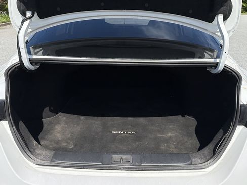 Used 2025 Nissan Sentra S FWD image 22