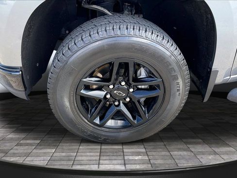 Used 2019 Chevrolet Silverado 1500 LT Trail Boss AWD/4WD image 9