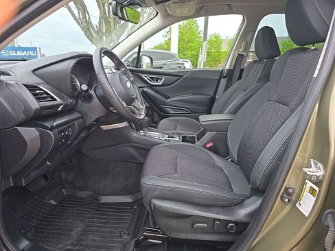 Used 2023 Subaru Forester Premium image 21