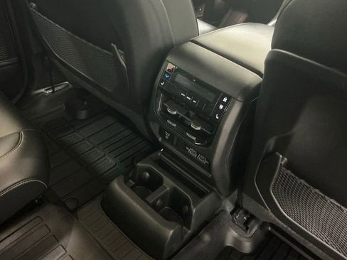 Used 2023 Jeep Grand Cherokee L Limited w/ Black Appearance Package image 25