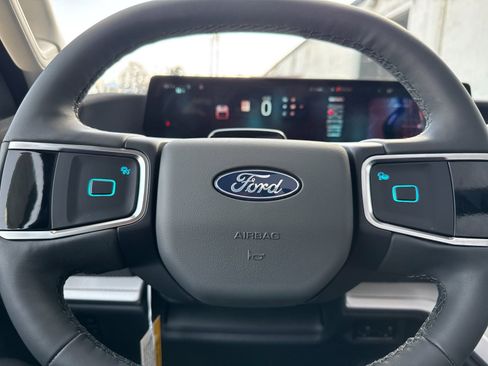 New 2026 Ford Expedition Active image 27