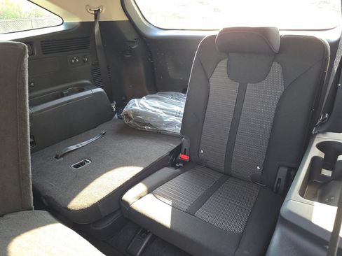 Used 2026 Kia Sorento LX FWD image 15