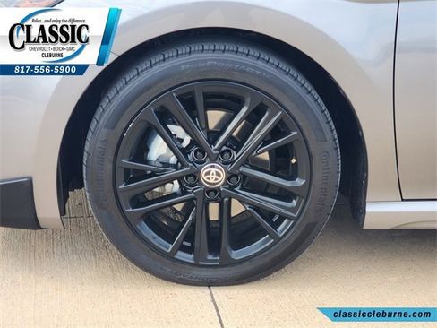 Used 2025 Toyota Camry LE image 12