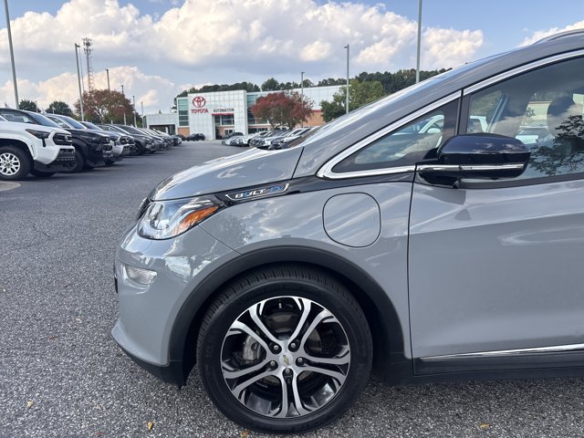 Used 2021 Chevrolet Bolt Premier w/ Infotainment Package FWD image 27