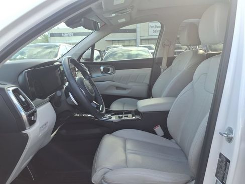 Certified 2024 Kia Sorento SX Prestige w/ Panoramic Sunroof Package AWD/4WD image 16